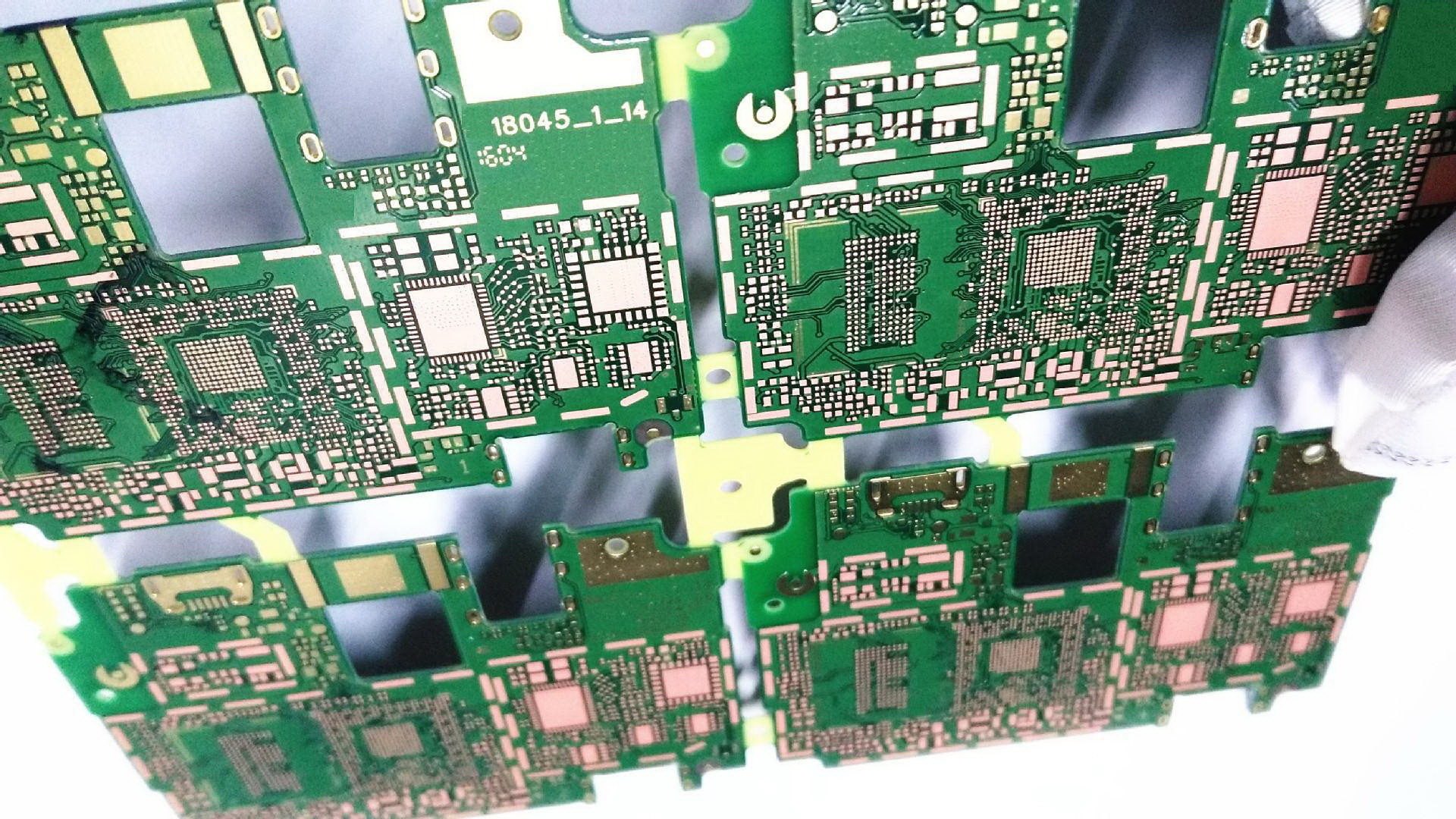 多層次感受PCB板內(nèi)部結(jié)構(gòu)，原來長這樣！